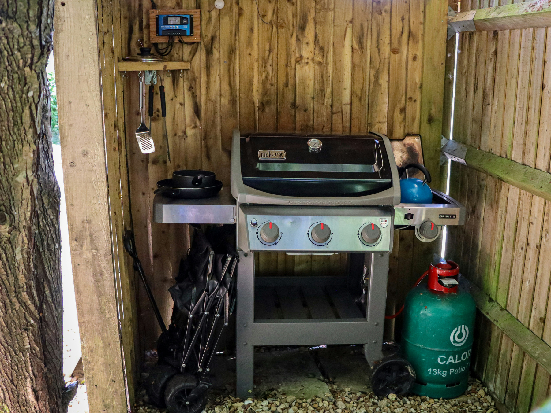 Grillrost wird regelmäßig gepflegt